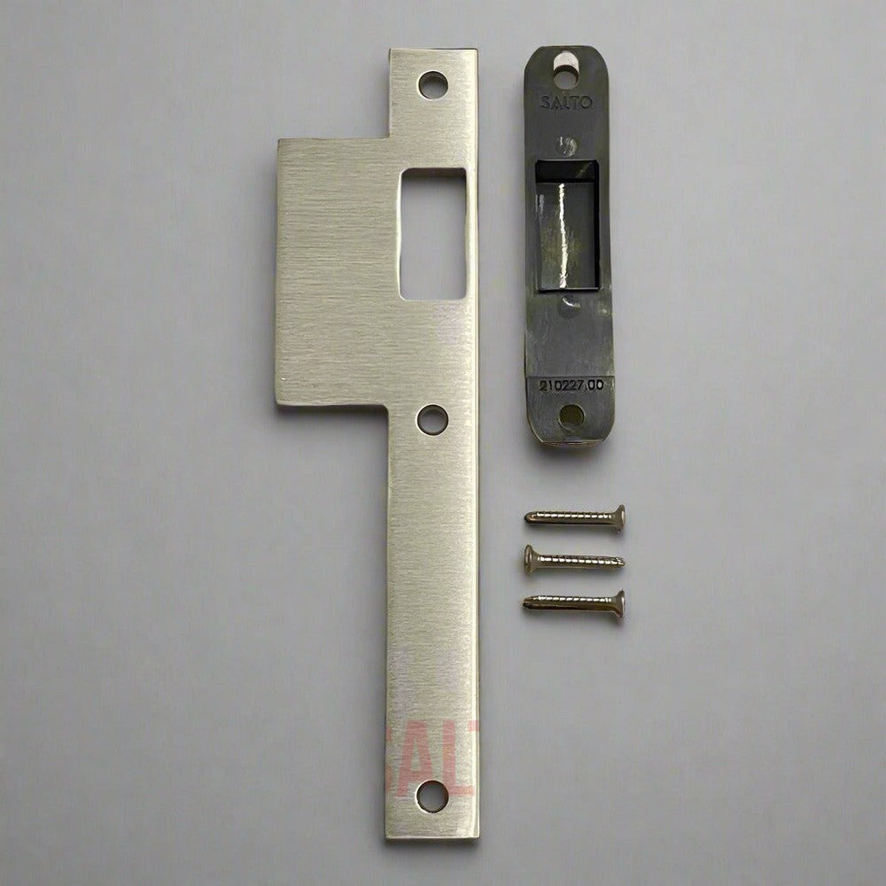 Salto striking plate to suit LE8P02 mortice latch, square edge, extended 40mm lip